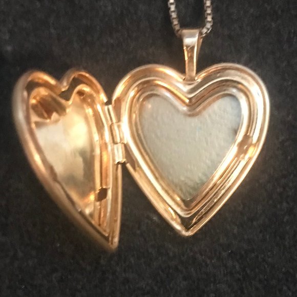 Gold Plated Heart Locket (GN0029) - Picture 9 of 9
